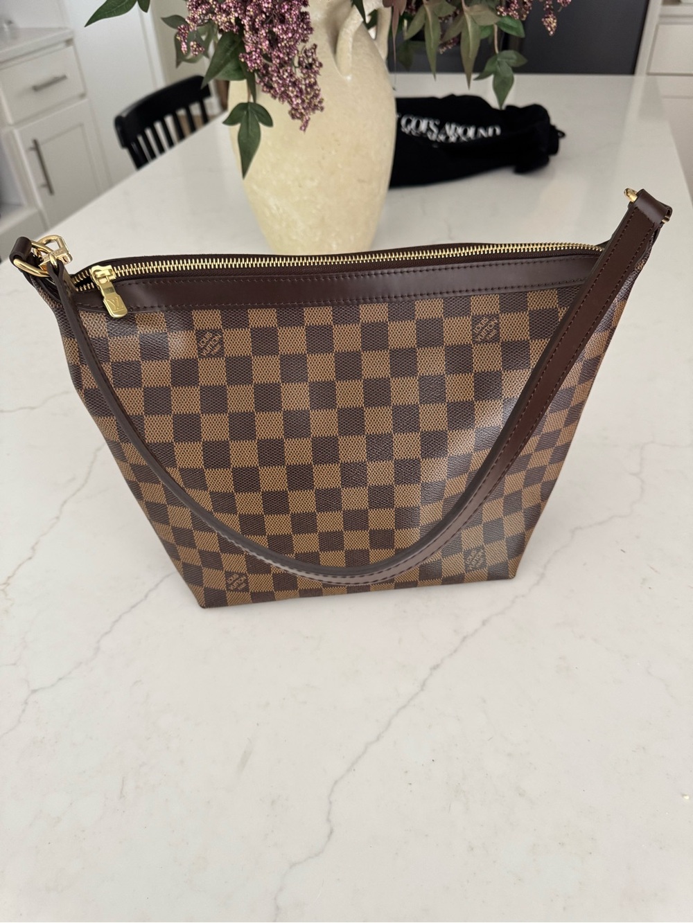 Authentic Louis Vuitton Damier Ebene Illove MM Shoulder Bag - Picture 2 of 13